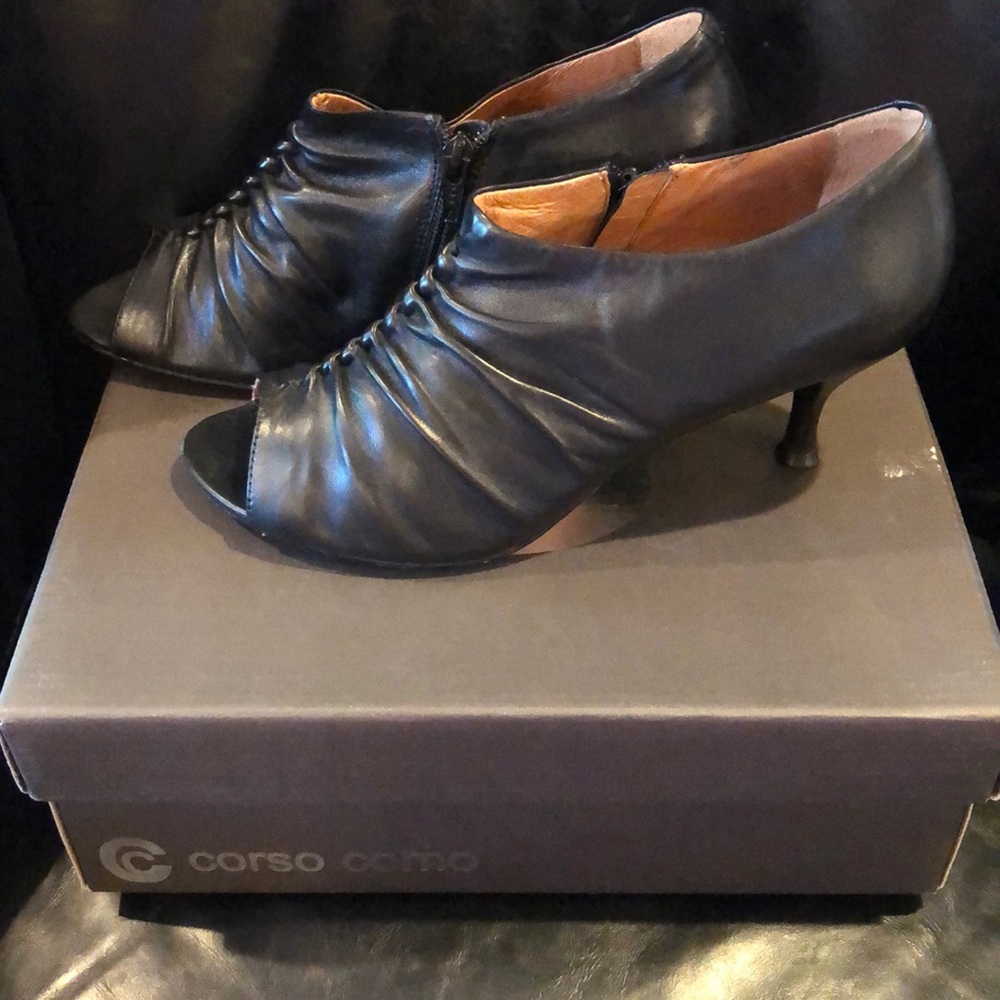 Corso Como Catania Black Silk Calf heels.
